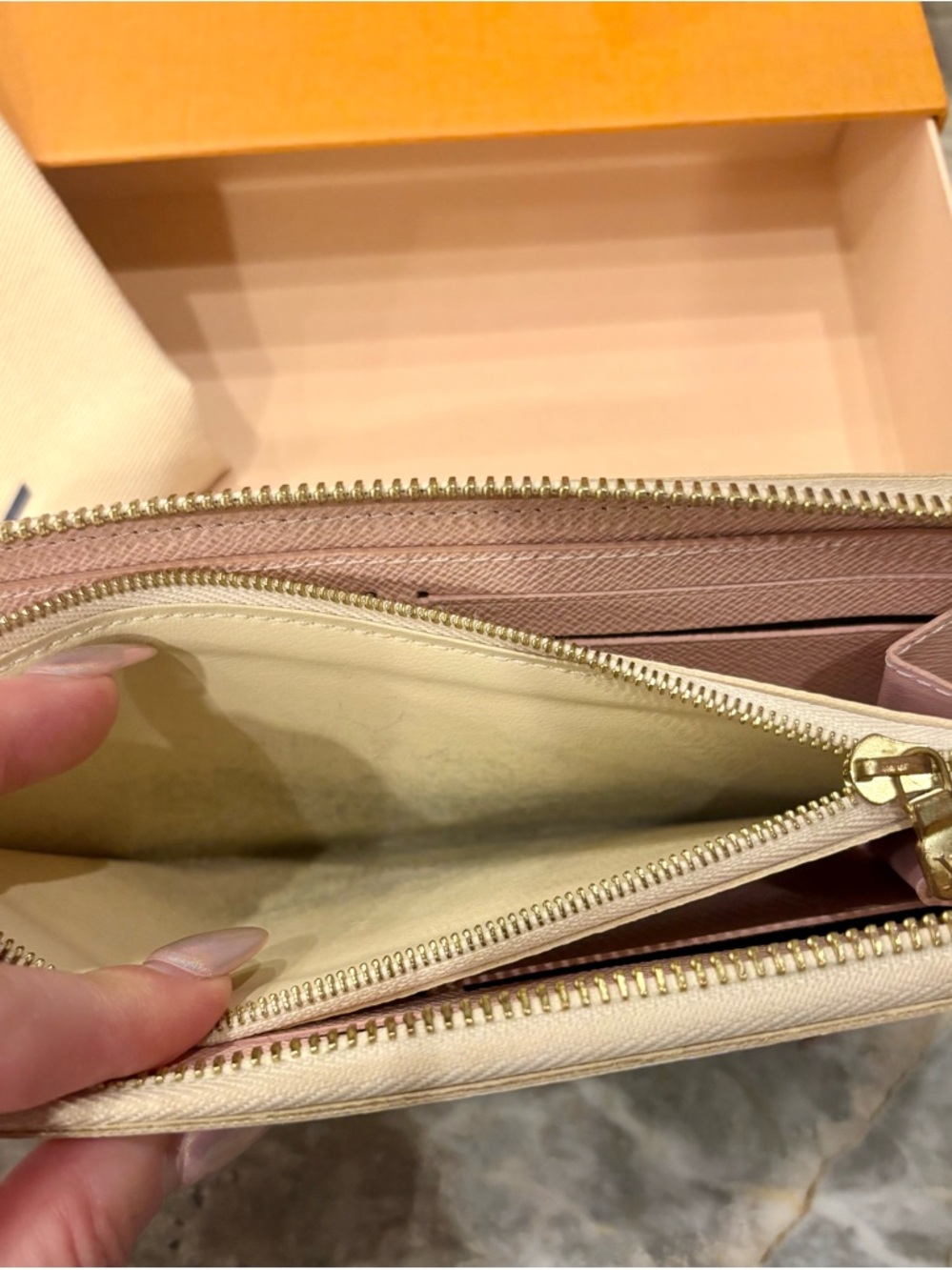 Louis Vuitton Clemence Damier Azur Zippy Wallet in Cream Check PINK Interior COA - Picture 12 of 16